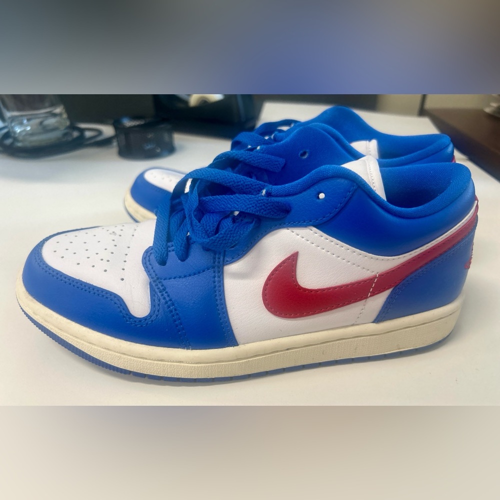 Nike Women's Air Jordan 1 Low in the "Sport Blue Gym Red" (Size 7) - Picture 2 of 7